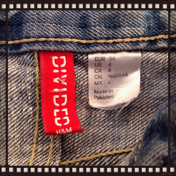 H&M JEAN SHORTS DENIM DISTRESSED LOWRISE STONEWASH - Picture 4 of 8