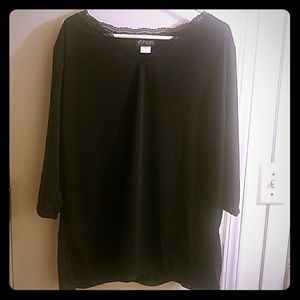 NWOT Concert Black 3qtr sleeve V neck blouse
