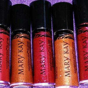 Mary Kay Nourishine plus lip gloss