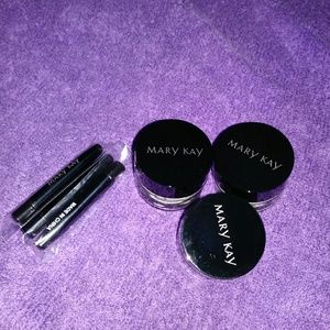 Mary Kay gel eyeliner with expandable brush applic