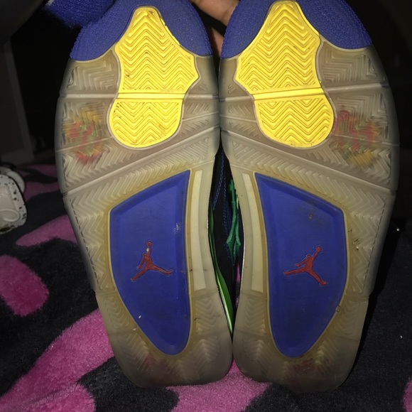 Jordan 4 DB Superman - Picture 2 of 8