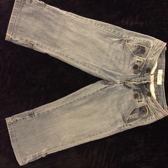 Cute capris - Picture 2 of 2