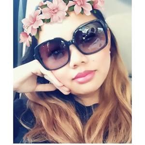 Meet your Posher, Janine ian