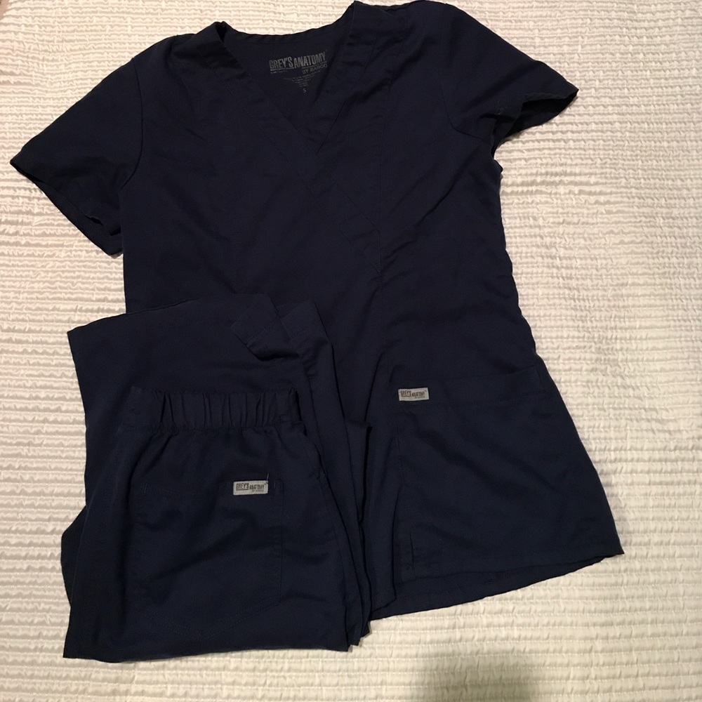 Greys anatomy by barco scrub top S and bottom XS