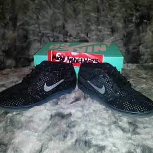 Rare Brand New 9 Nike SB Janowski Black