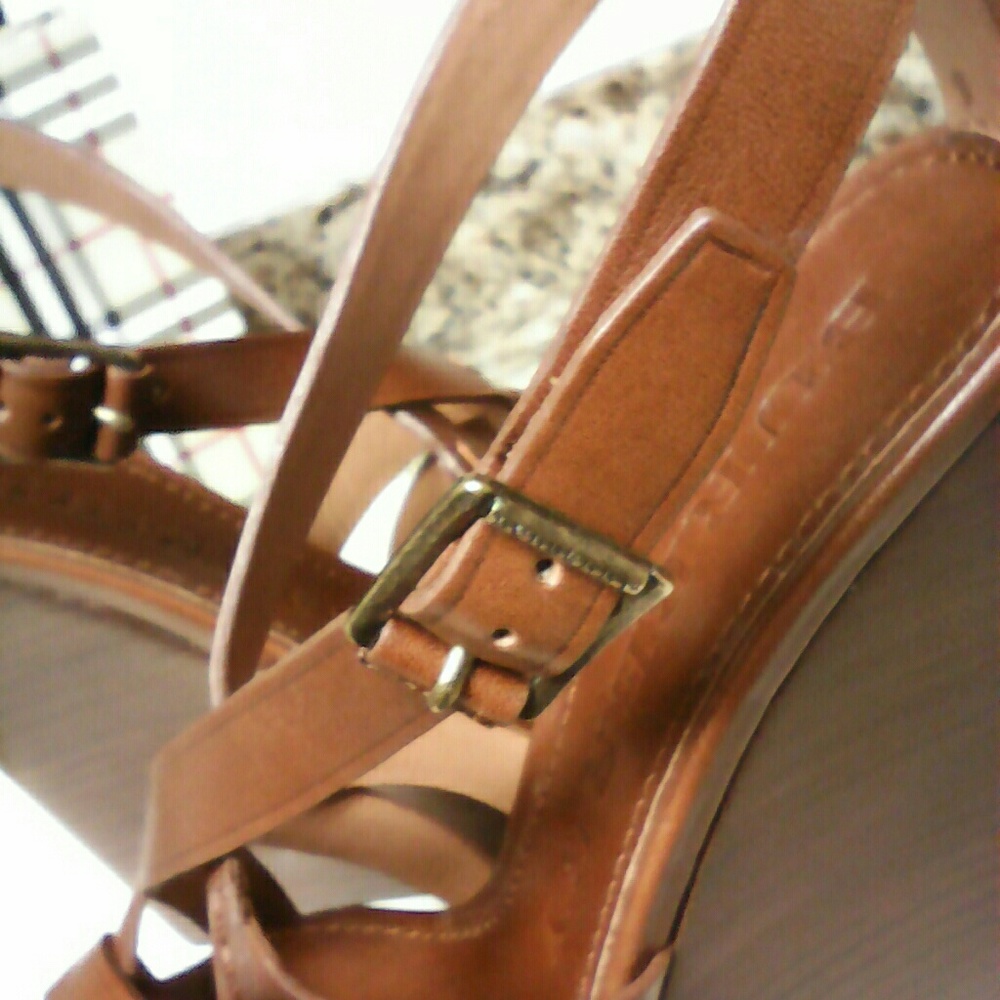 Burberry 'Delamer' Wedge multi-strap Sandal - Picture 6 of 8