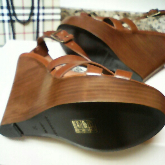Burberry 'Delamer' Wedge multi-strap Sandal - Picture 7 of 8