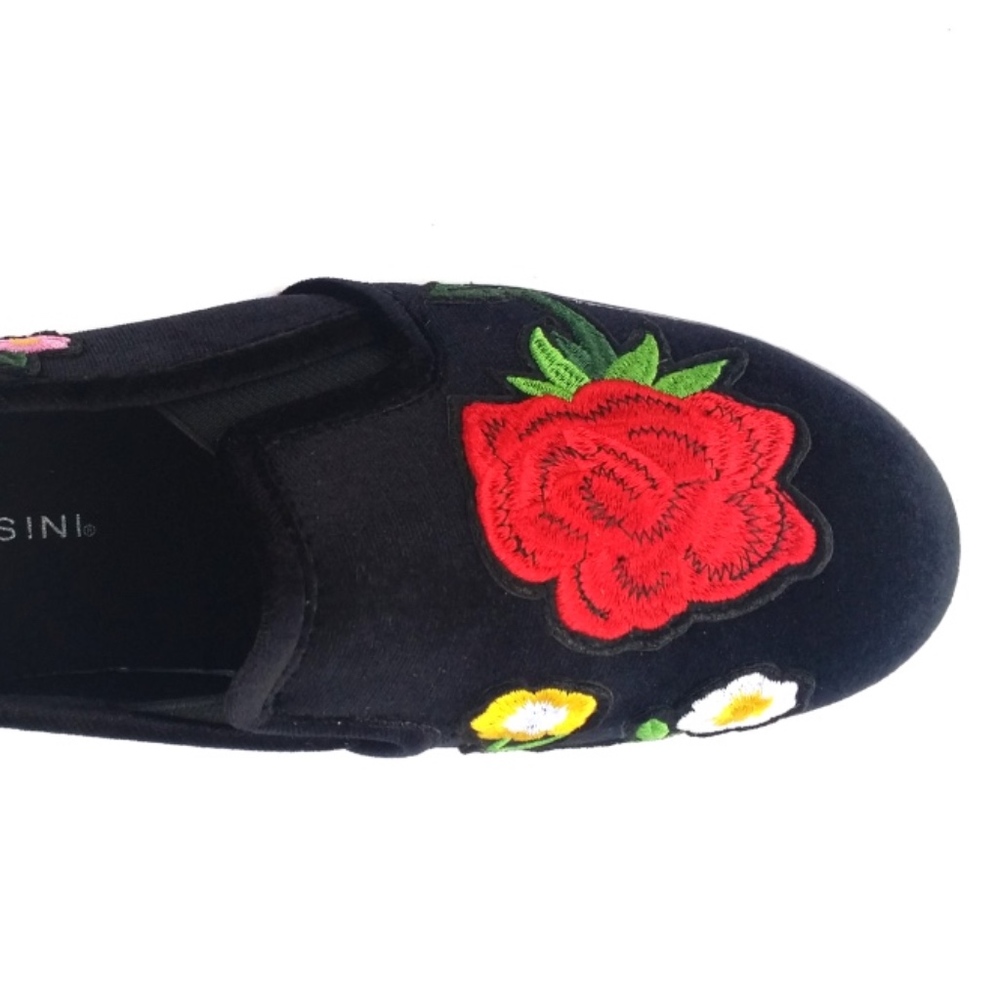 Republic Black + Floral Embroidery Shoe S7 - Picture 5 of 5
