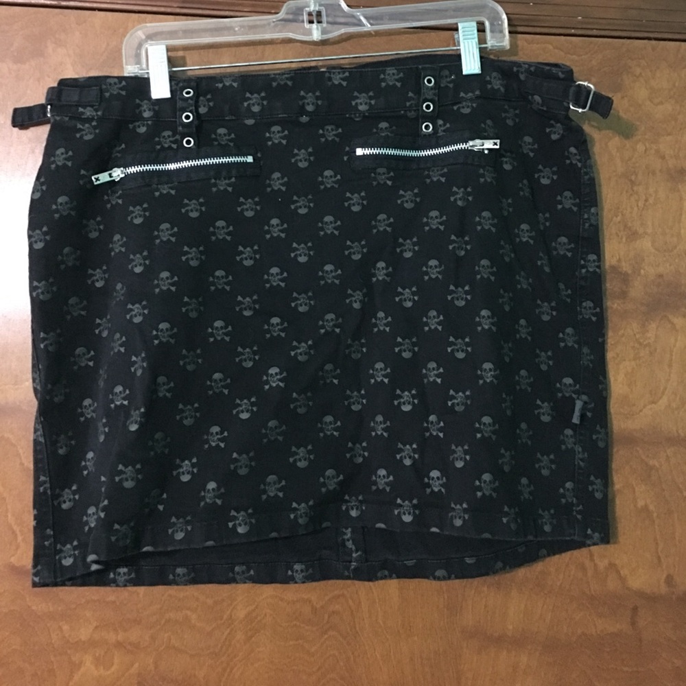 Skull print TRIPP NYC mini skirt