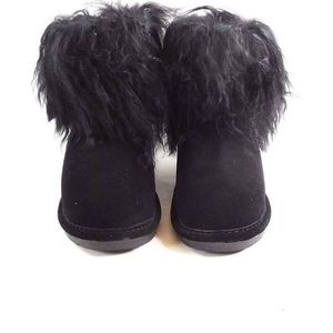 bearpaw boo solids furry boot