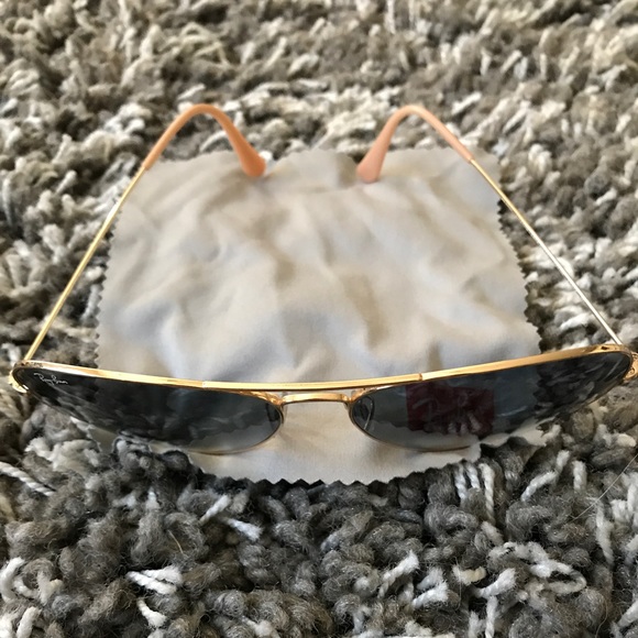Ray-ban Aviator sunglasses