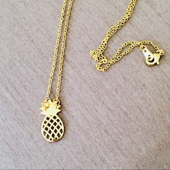 Gold Tone Pineapple Necklace - Picture 4 of 6
