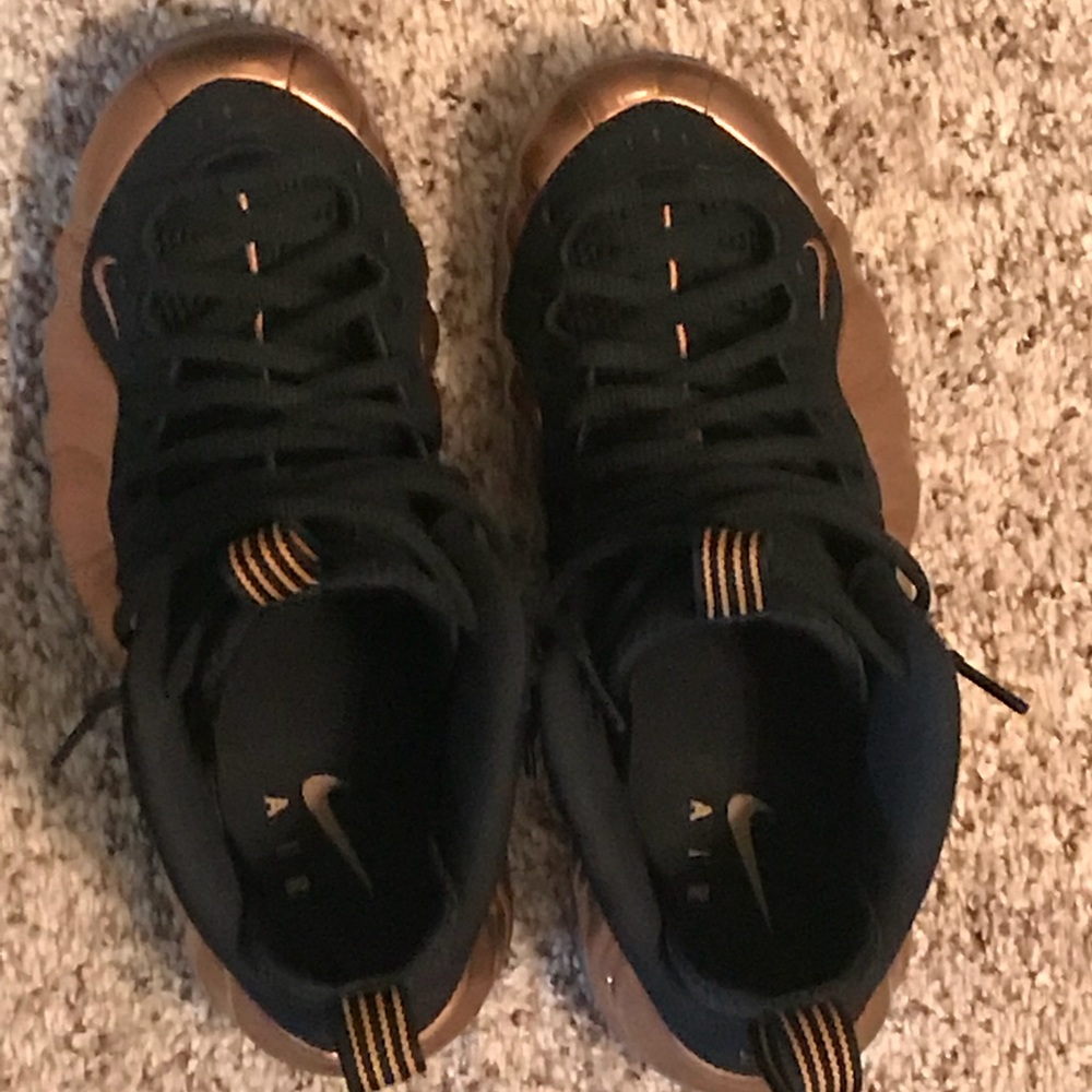 Nike foamposite 8.5 9/10