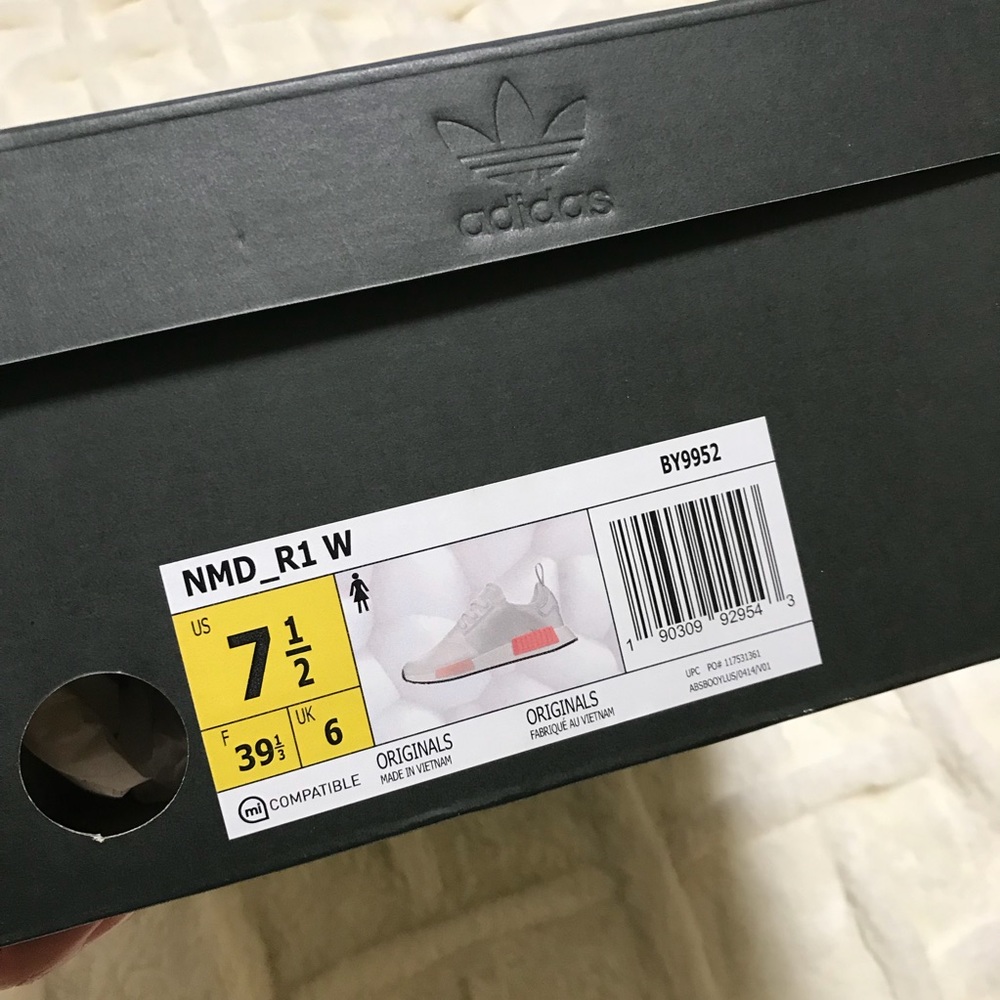 ❌ SOLD ❌ Adidas NMD R1 - Picture 5 of 5