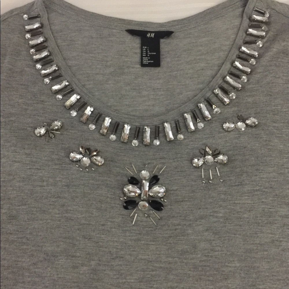 Ladies H&M Rhinestone Tee - Picture 2 of 2