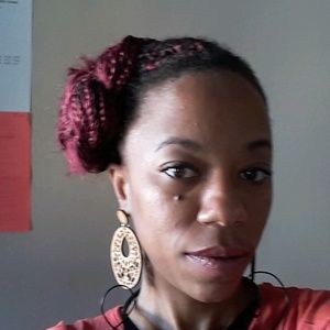 Meet your Posher, Sabra