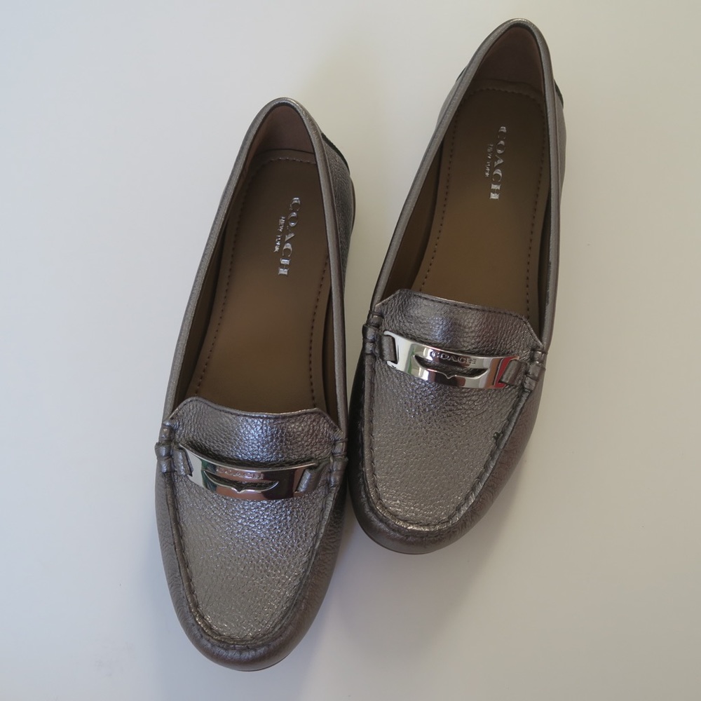 🌿SALE🌿 Coach Silver Nola Metallic Pewter Flats