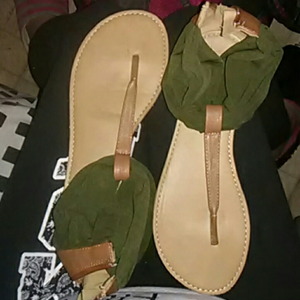 Maurices sandals