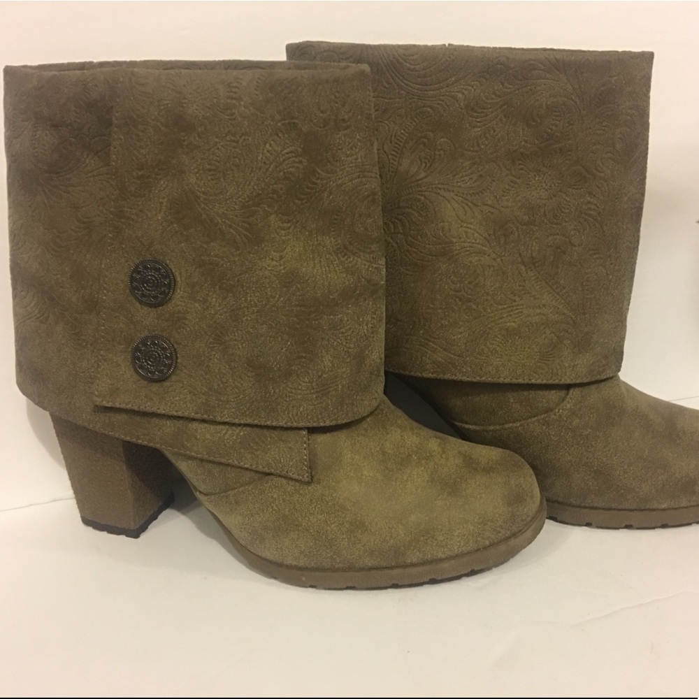 Mukluks Brown booties sz 8 NWOT
