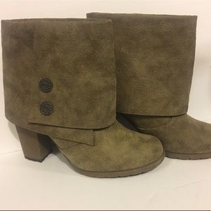 Mukluks Brown booties sz 8 NWOT