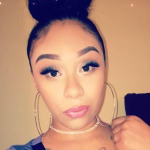 Meet your Posher, Alicia