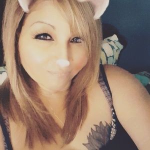 Meet your Posher, Roxanne