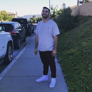 Meet your Posher, Issa