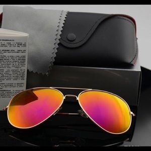🚫 SOLD 🚫 Aviator Sun Glasses 👓
