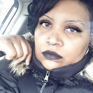 Meet your Posher, Cassandra