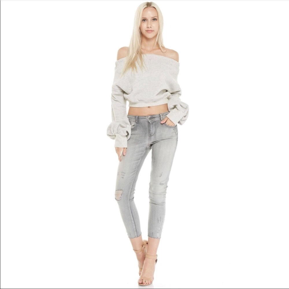 Off shoulder long sleeve cropped sweatshirt - Picture 2 of 4