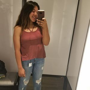 Meet your Posher, Laura