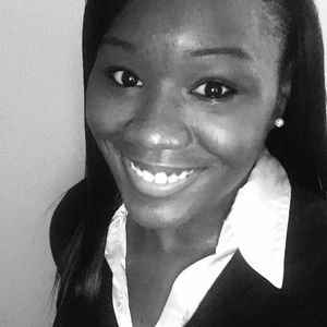 Meet your Posher, Mia