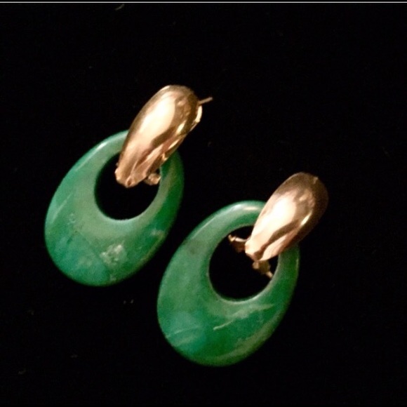 Jewelry - GOLD GREEN W/ WHITE SWIRLS PIERCED EARRINGS