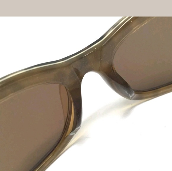 Authentic Louis Vuitton Leopard sunglasses - Picture 4 of 4