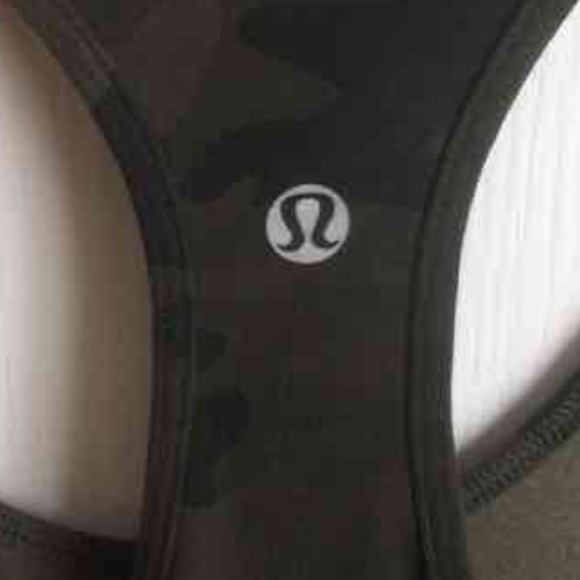 Rare! Lululemon camo tank - Picture 4 of 4