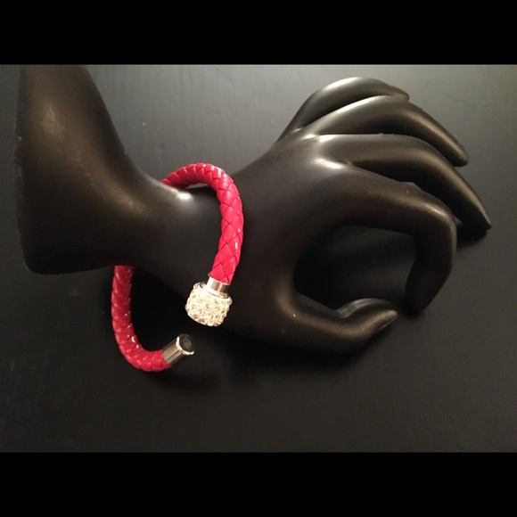 BNWOT CORAL BRAIDED LEATHER RHINESTONE BRACELET - Picture 2 of 3