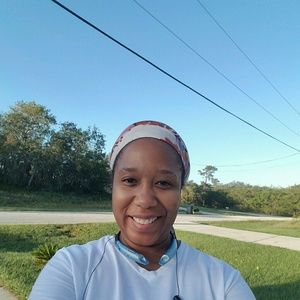 Meet your Posher, Junie