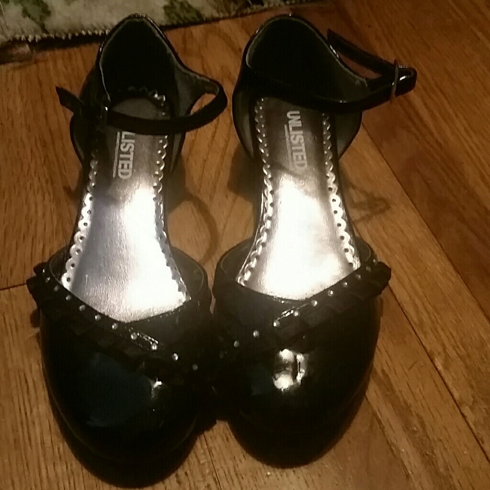 Dress shoes