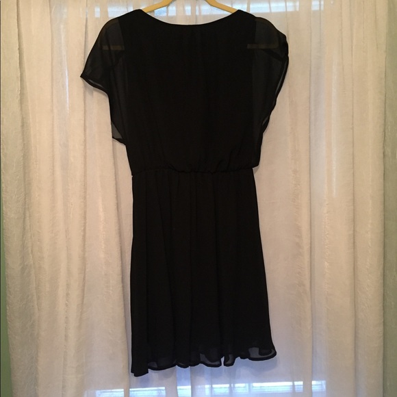 black flowy dress - Picture 3 of 3