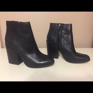 BRAND NEW, NEVER WORN Dolce Vita booties