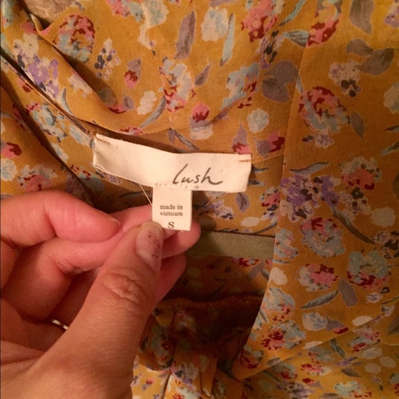 Fall Lush Blouse - Picture 2 of 2