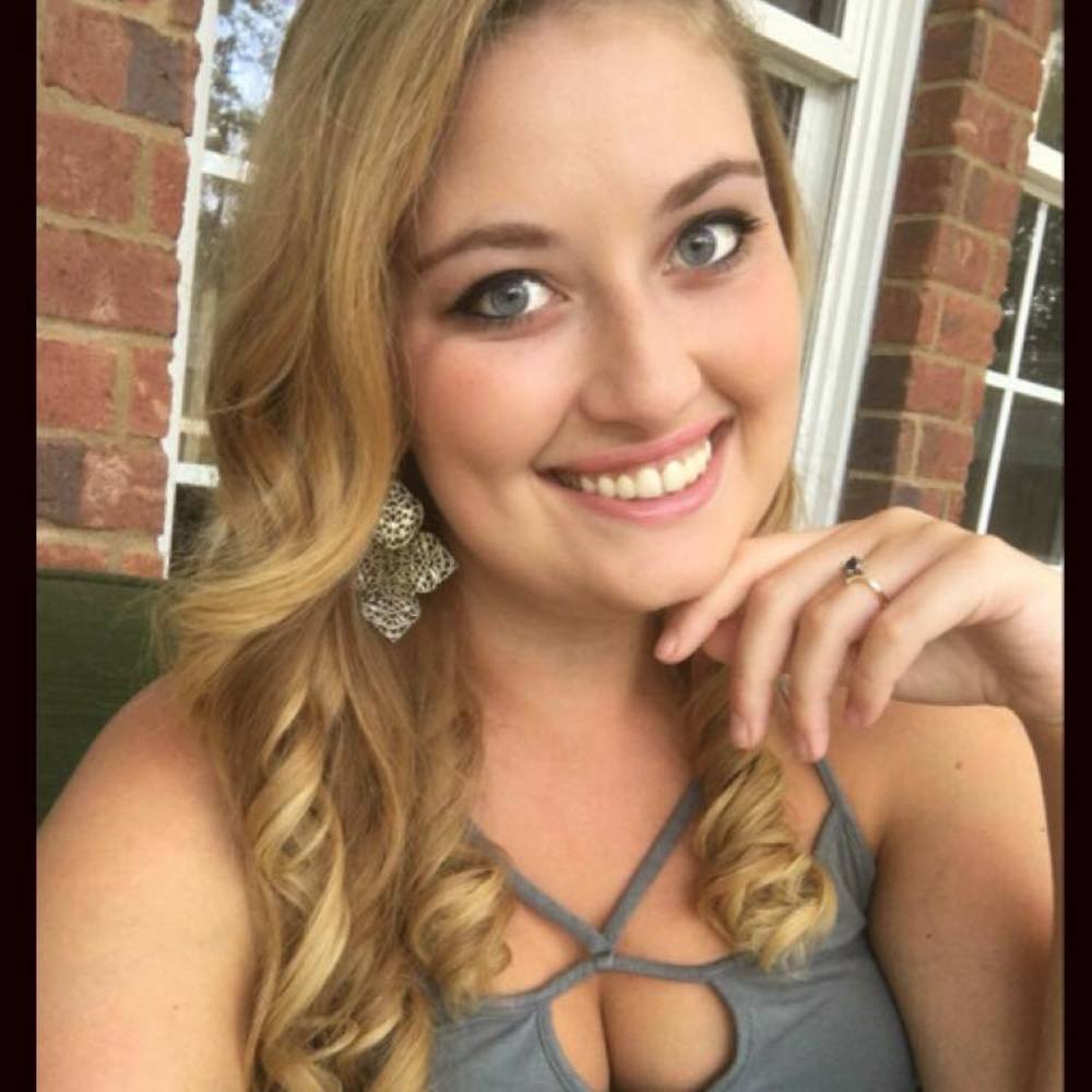 Meet your Posher, Caroline