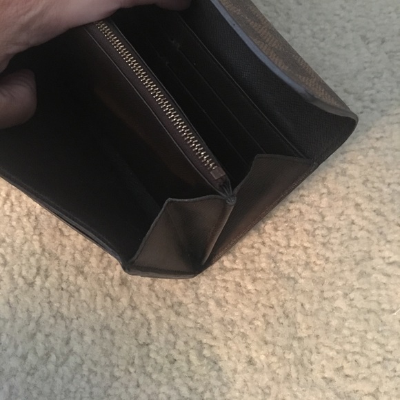 Louis Vuitton Wallets - Picture 4 of 5