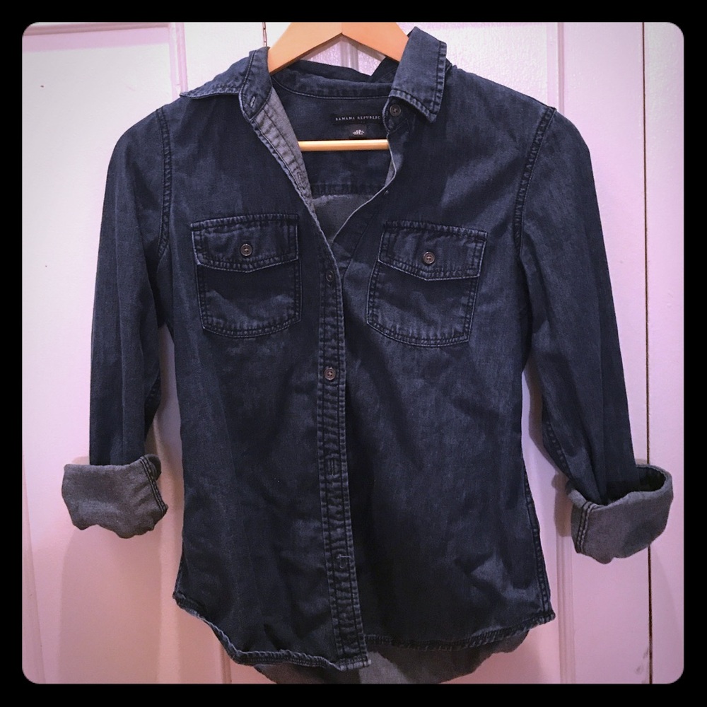 Banana republic soft wash chambray button up XS