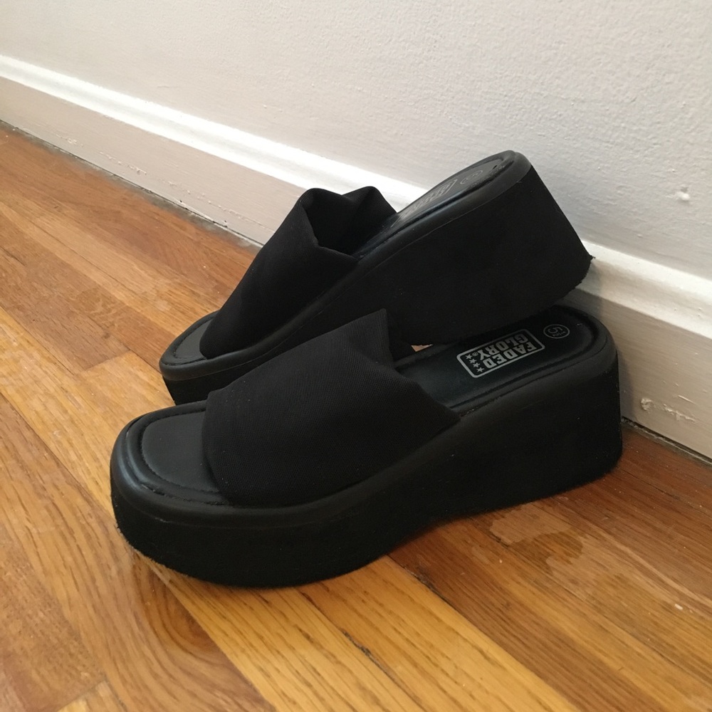 Platform Vintage Sandals