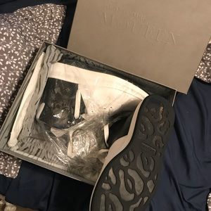 100% authentic Alexander McQueen high tops size 43