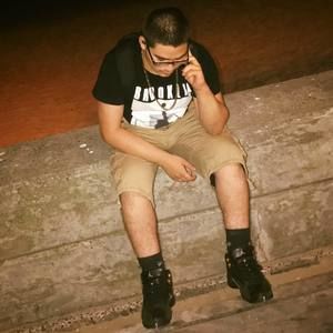 Meet your Posher, Dennis