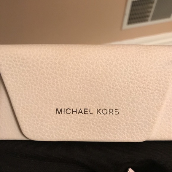 MICHAEL KORS SUNGLASSES - Picture 2 of 4