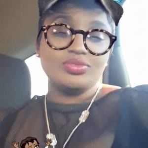 Meet your Posher, Joline