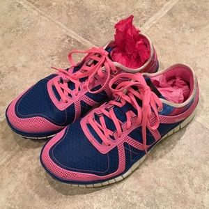 Women's Size 8 Reebok Workout Shoe